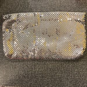*4/$20* vintage (?) super pretty silver chainmail clutch - euc